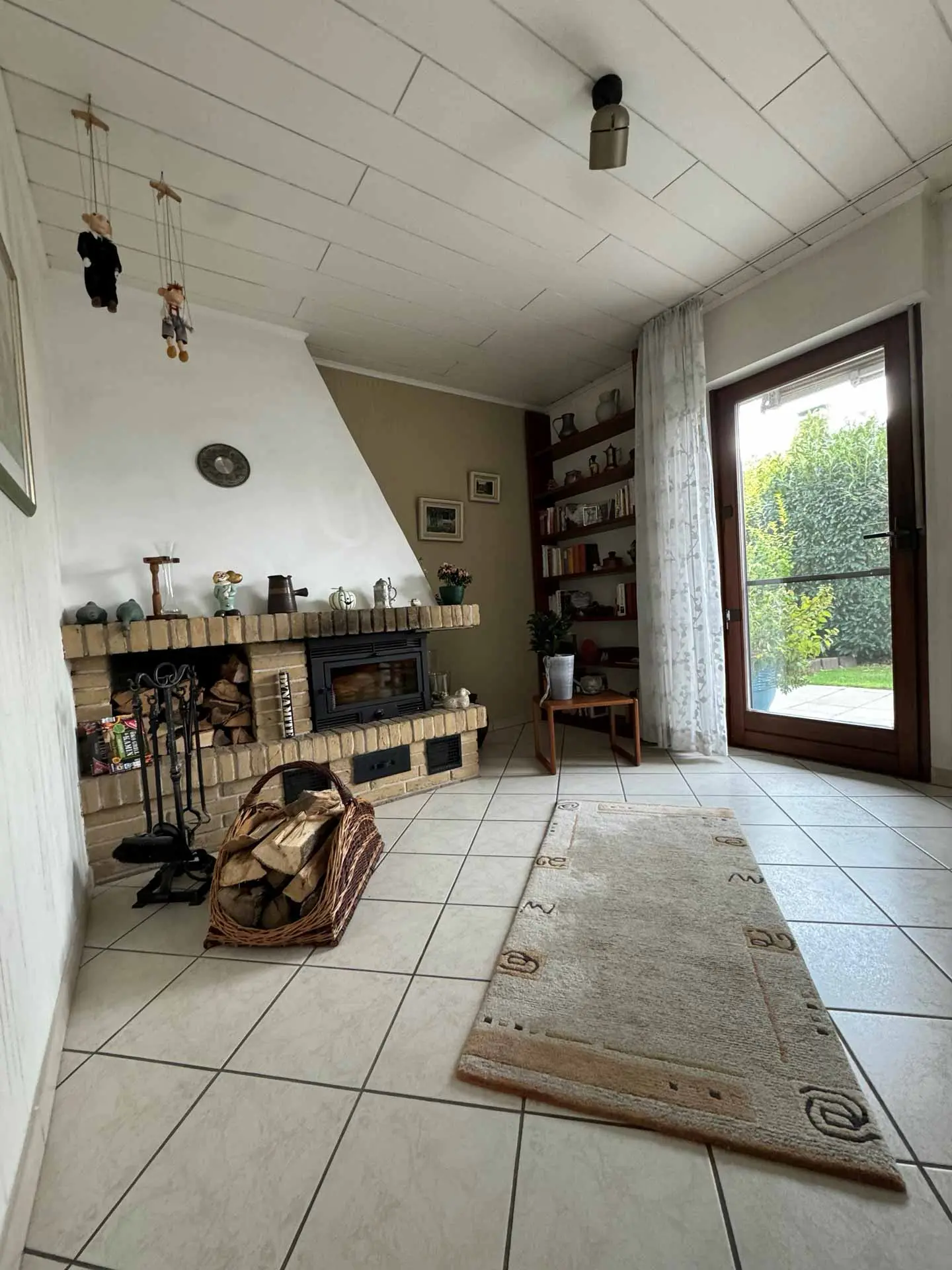 Angebote - image pfeil-runter on https://immomk.de