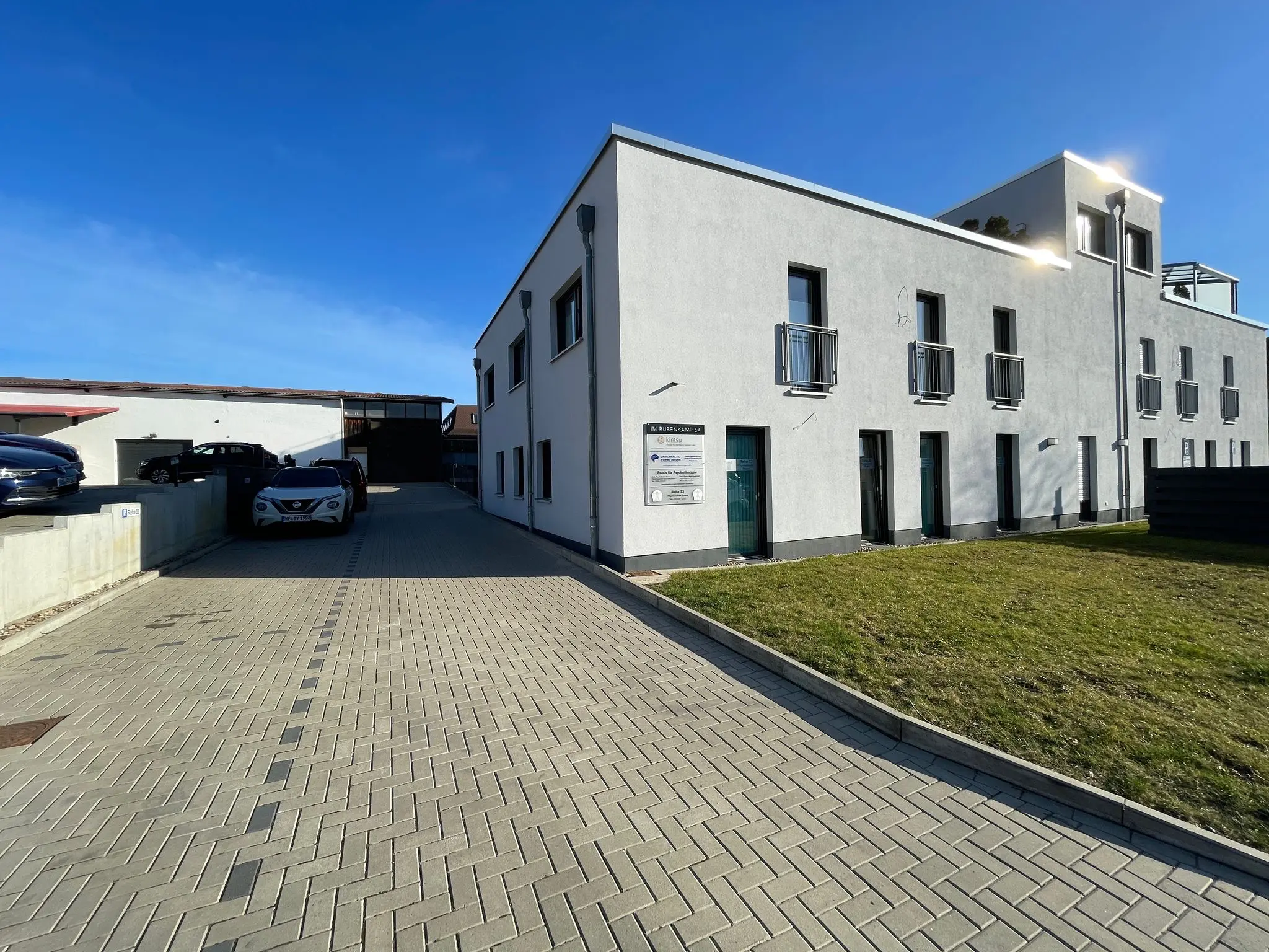 Hochwertige Gewerbeimmobilie Cremlingen-1