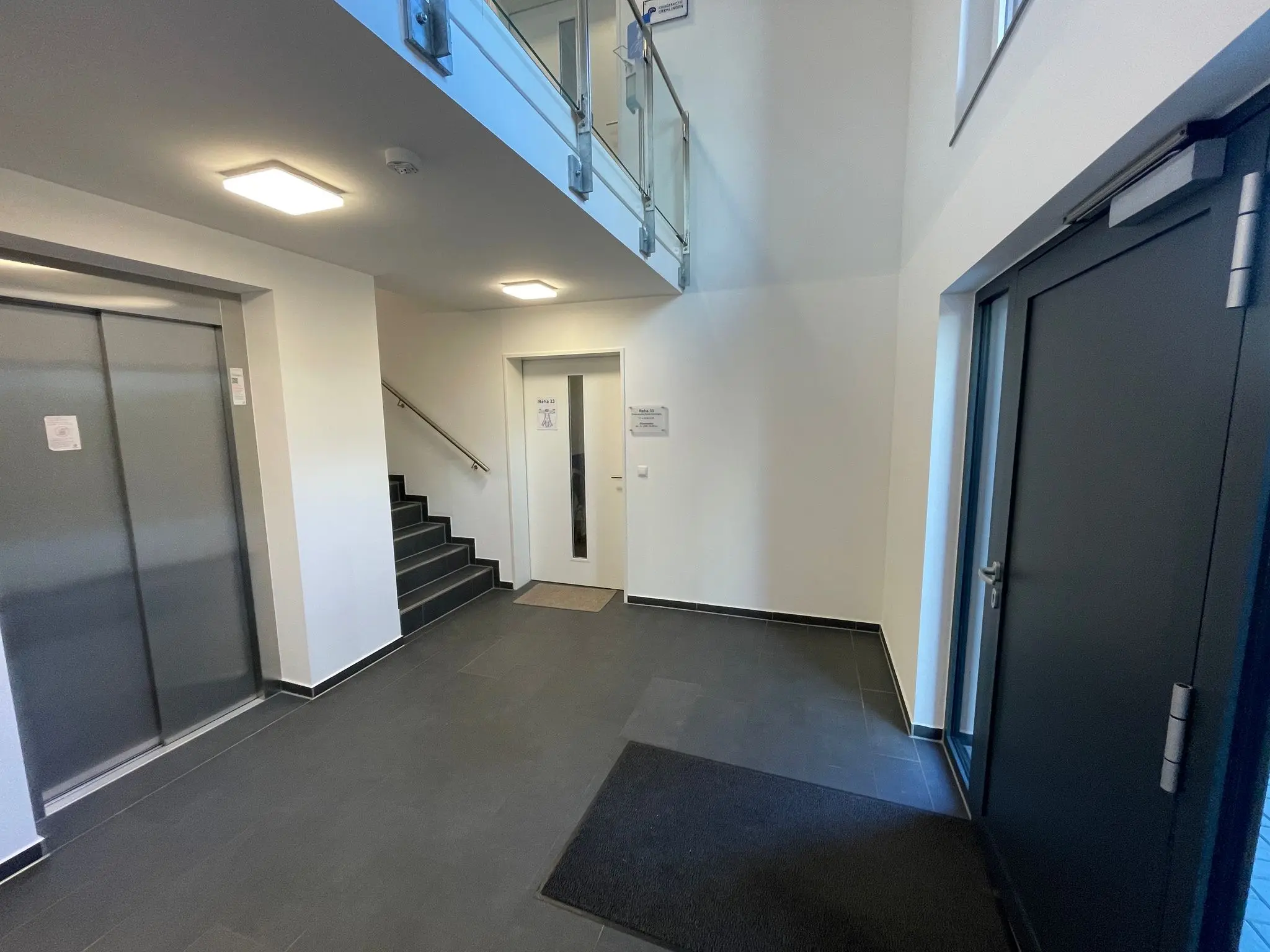 Hochwertige Gewerbeimmobilie Cremlingen-2