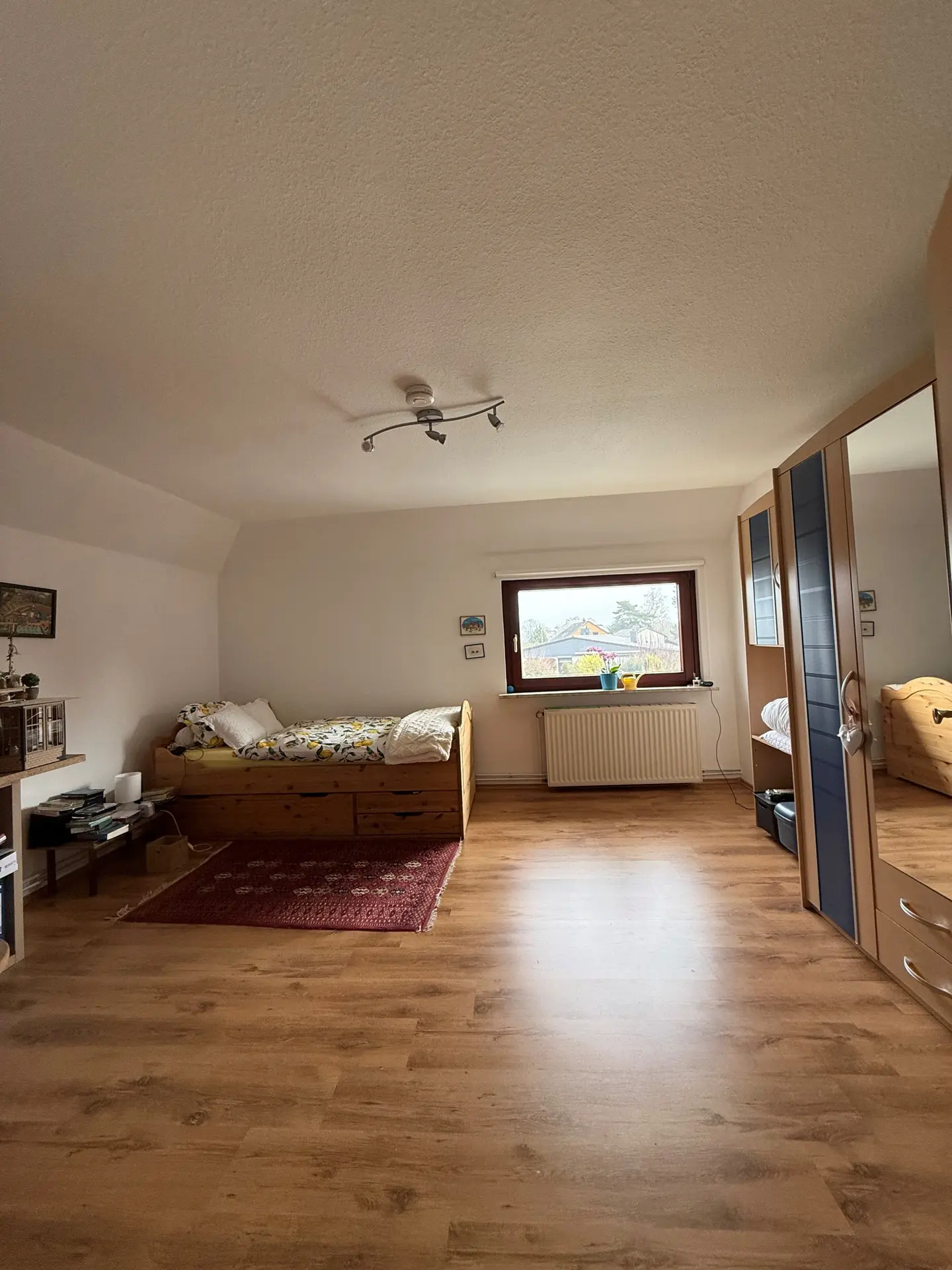 Angebote - image pfeil-runter on https://immomk.de