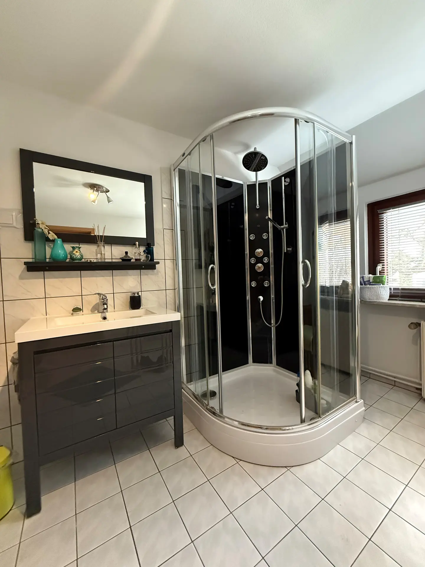 Angebote - image pfeil-runter on https://immomk.de