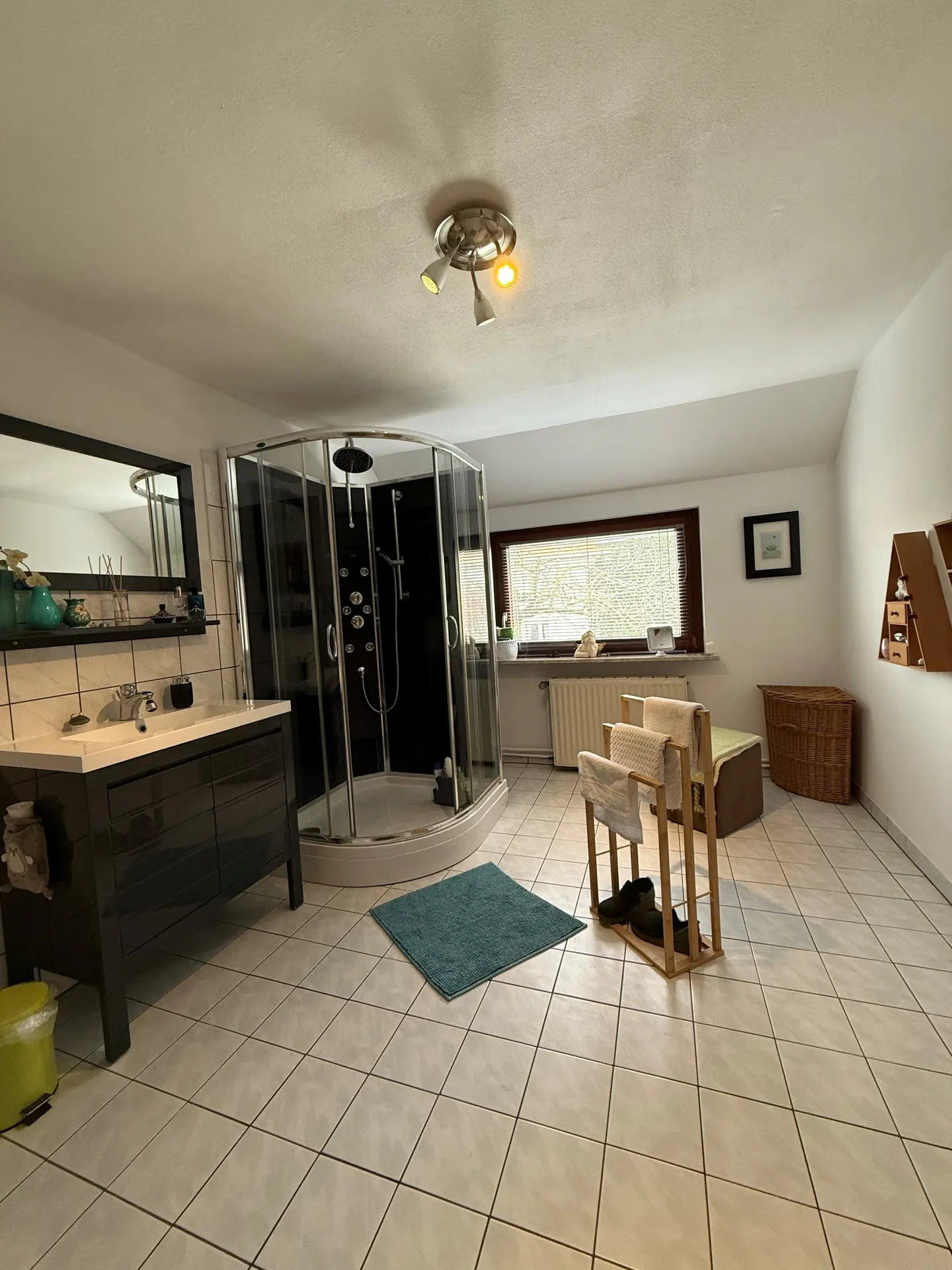 Angebote - image pfeil-runter on https://immomk.de