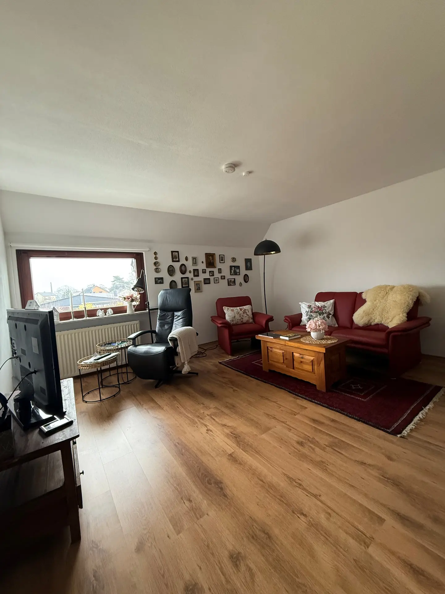 Angebote - image pfeil-runter on https://immomk.de