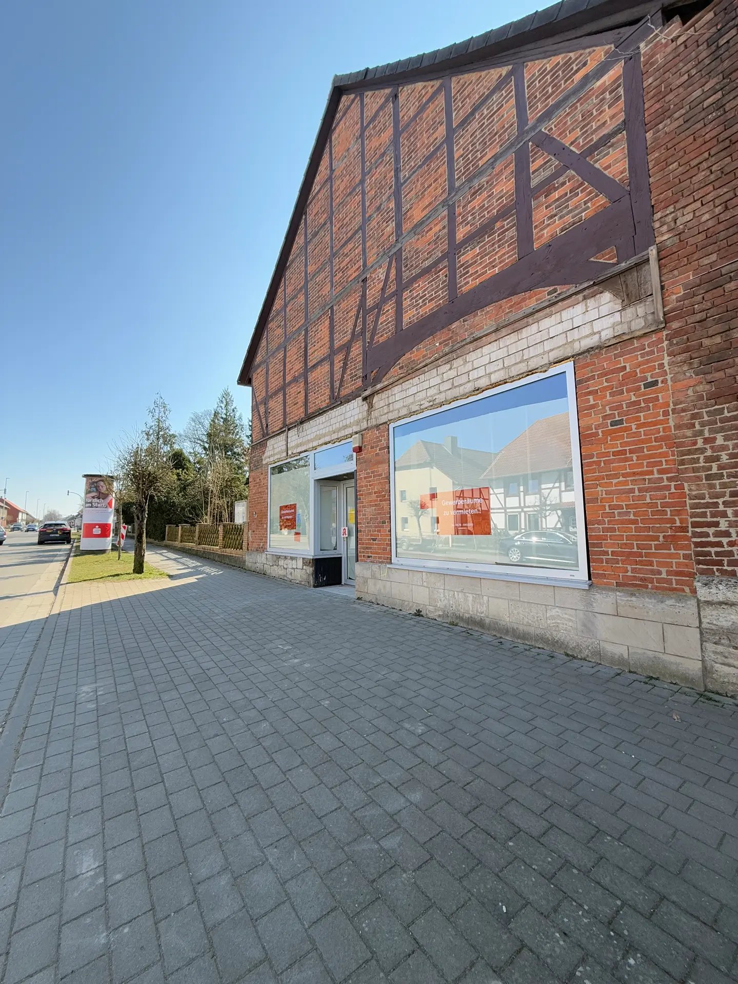 Gewerbeimmobilie im Ortskern von Cremlingen-0