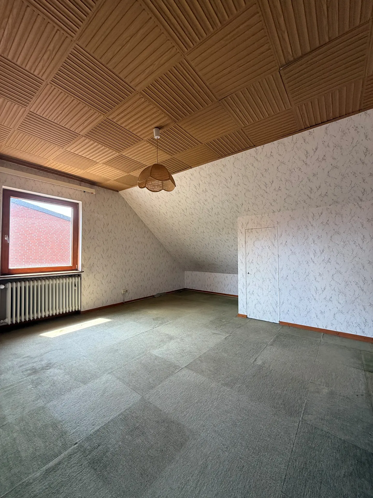 Angebote - image pfeil-runter on https://immomk.de