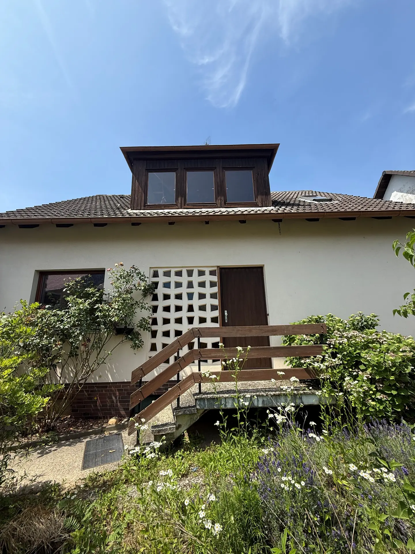 Angebote - image pfeil-runter on https://immomk.de