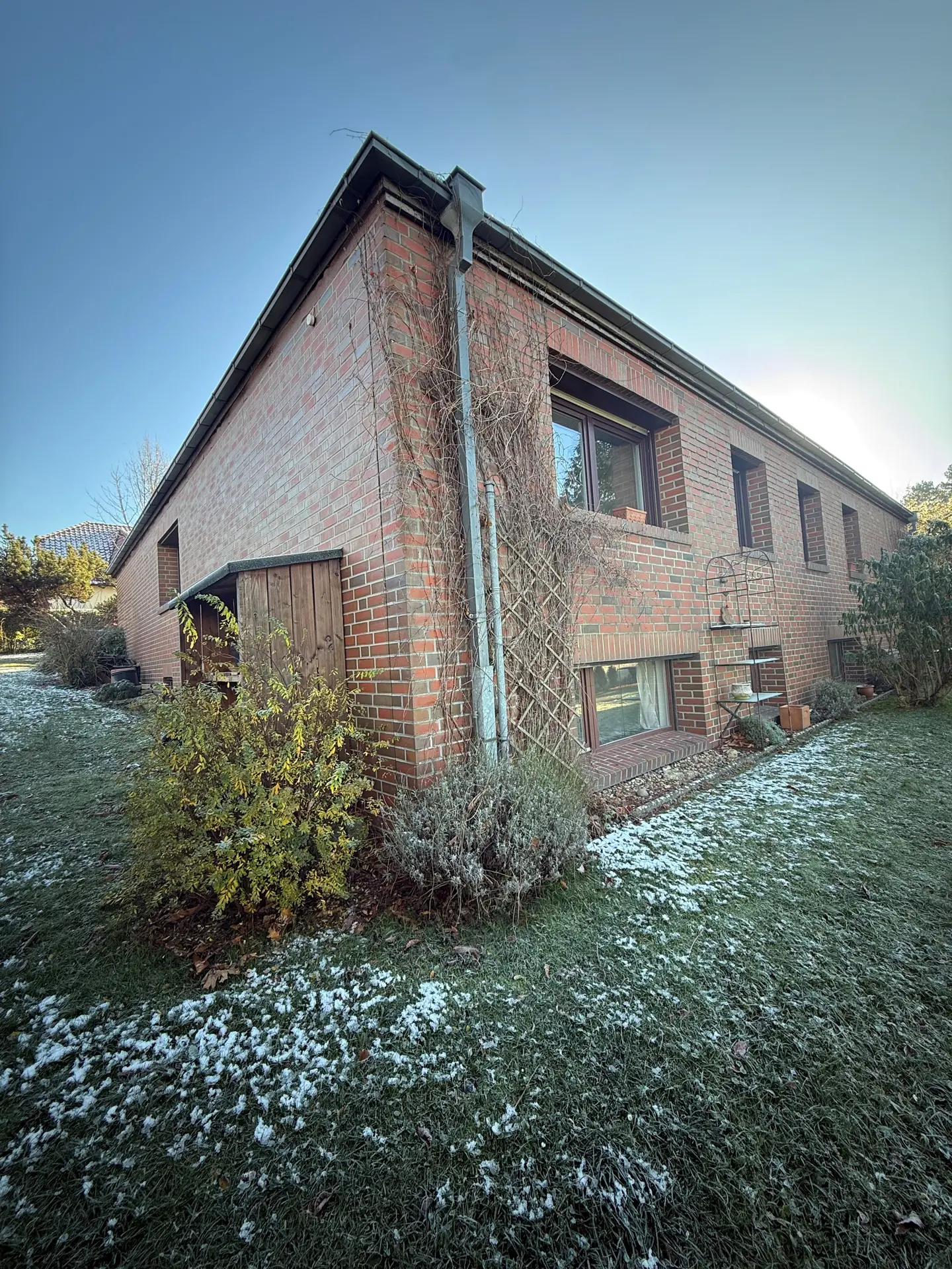 Einfamilienhaus mit Blick in die Landschaft-2