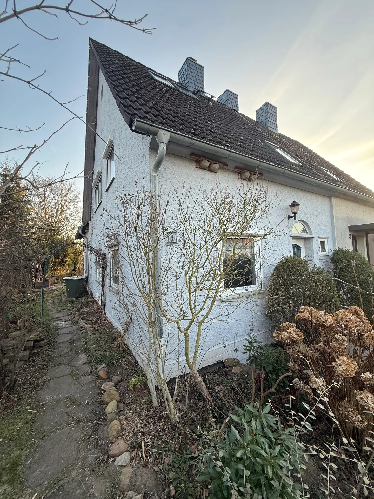 Angebote - image pfeil-runter on https://immomk.de