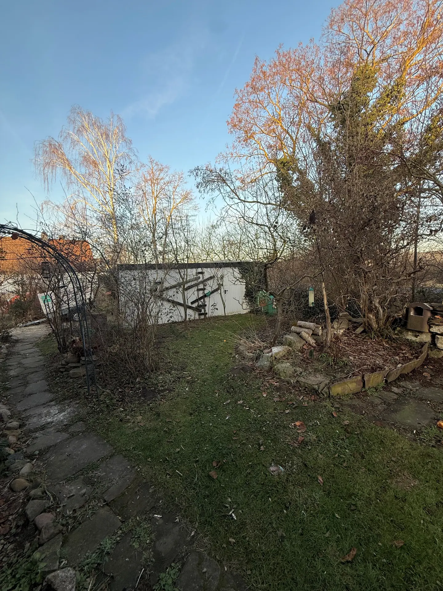 Angebote - image pfeil-runter on https://immomk.de