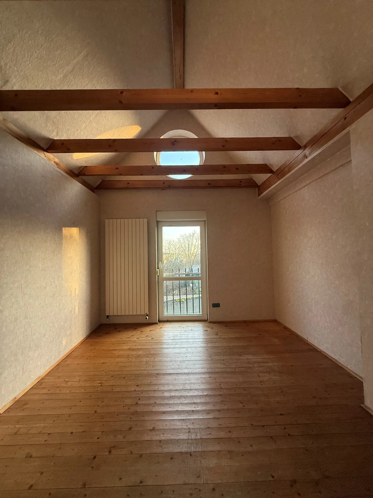 Angebote - image pfeil-runter on https://immomk.de