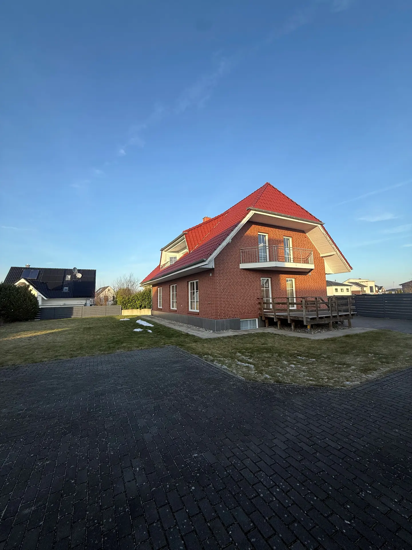 Angebote - image pfeil-runter on https://immomk.de