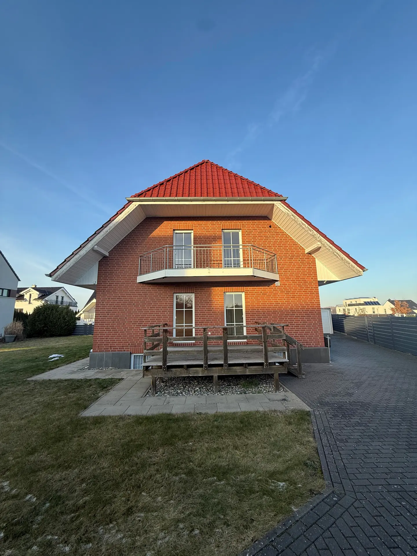 Angebote - image pfeil-runter on https://immomk.de