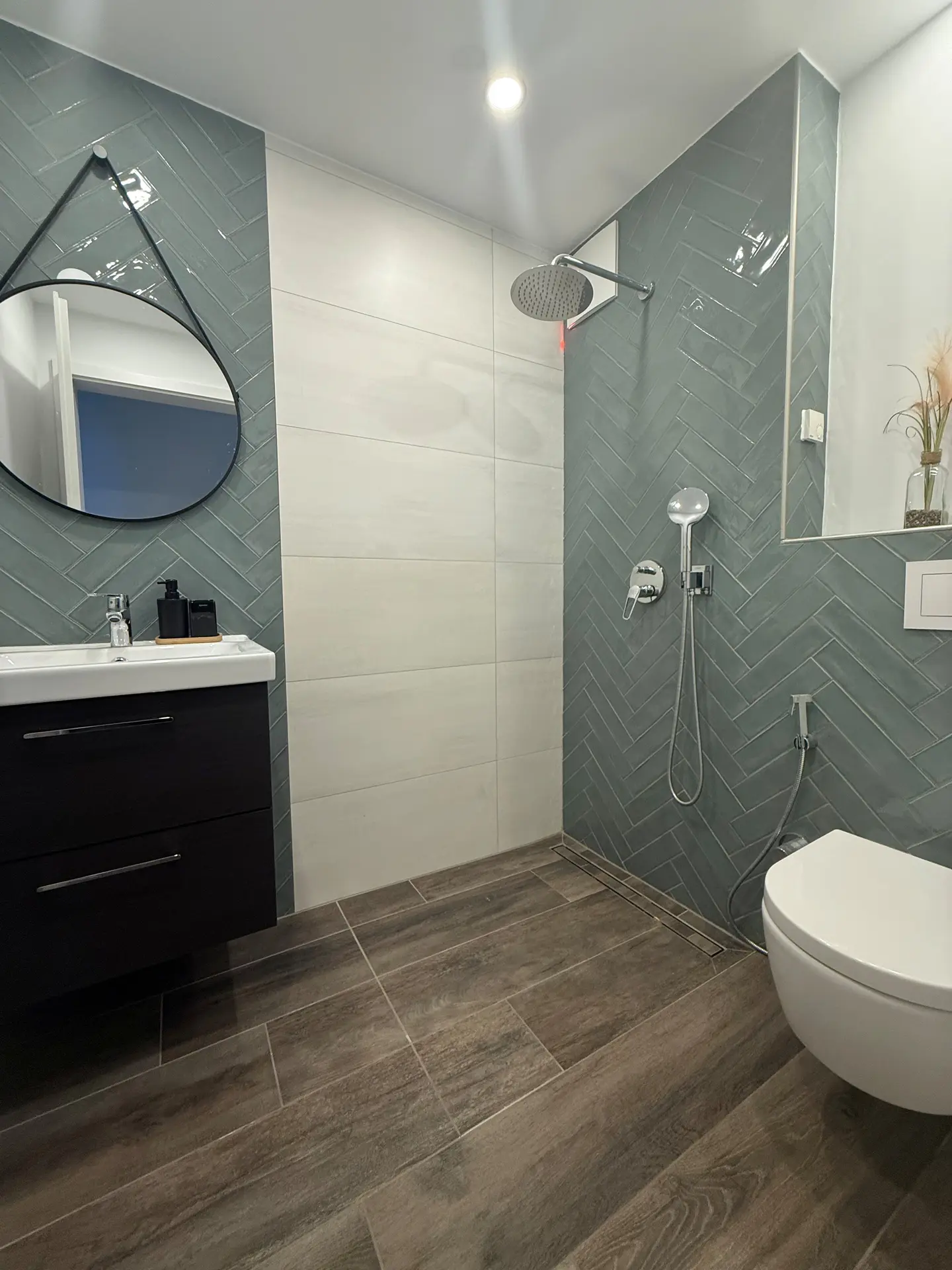 Angebote - image pfeil-runter on https://immomk.de