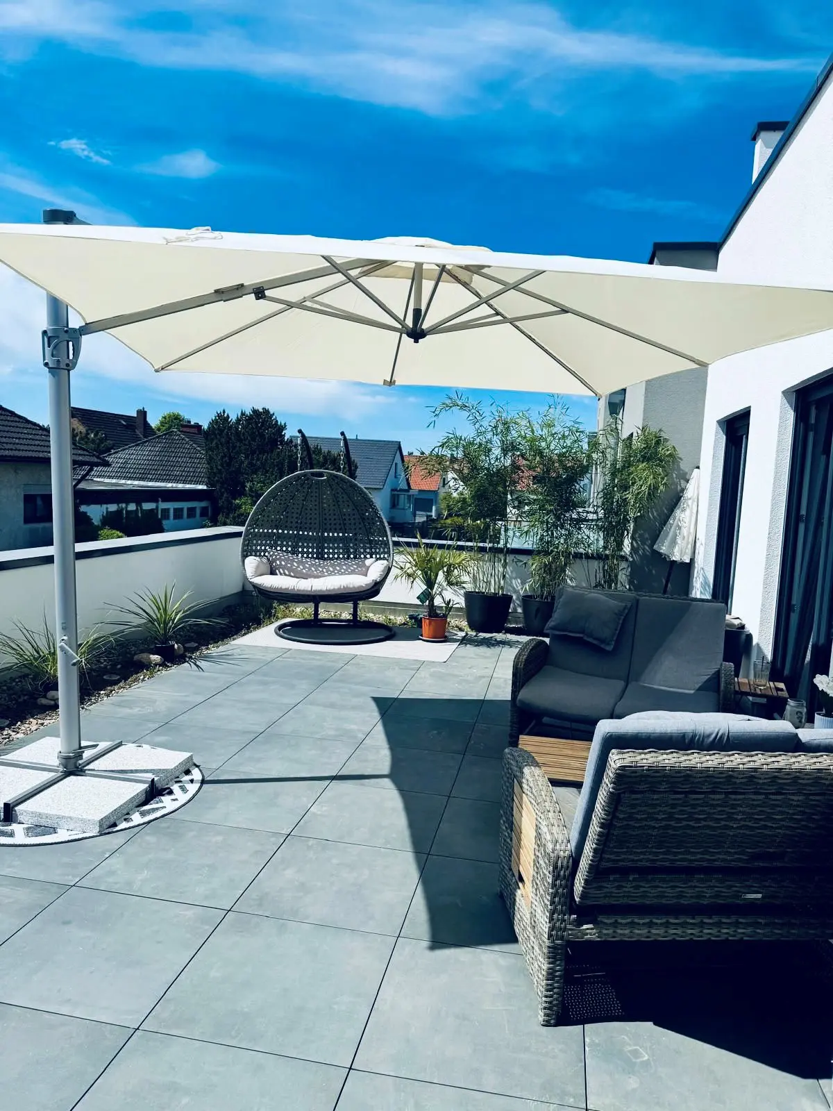 Angebote - image pfeil-runter on https://immomk.de