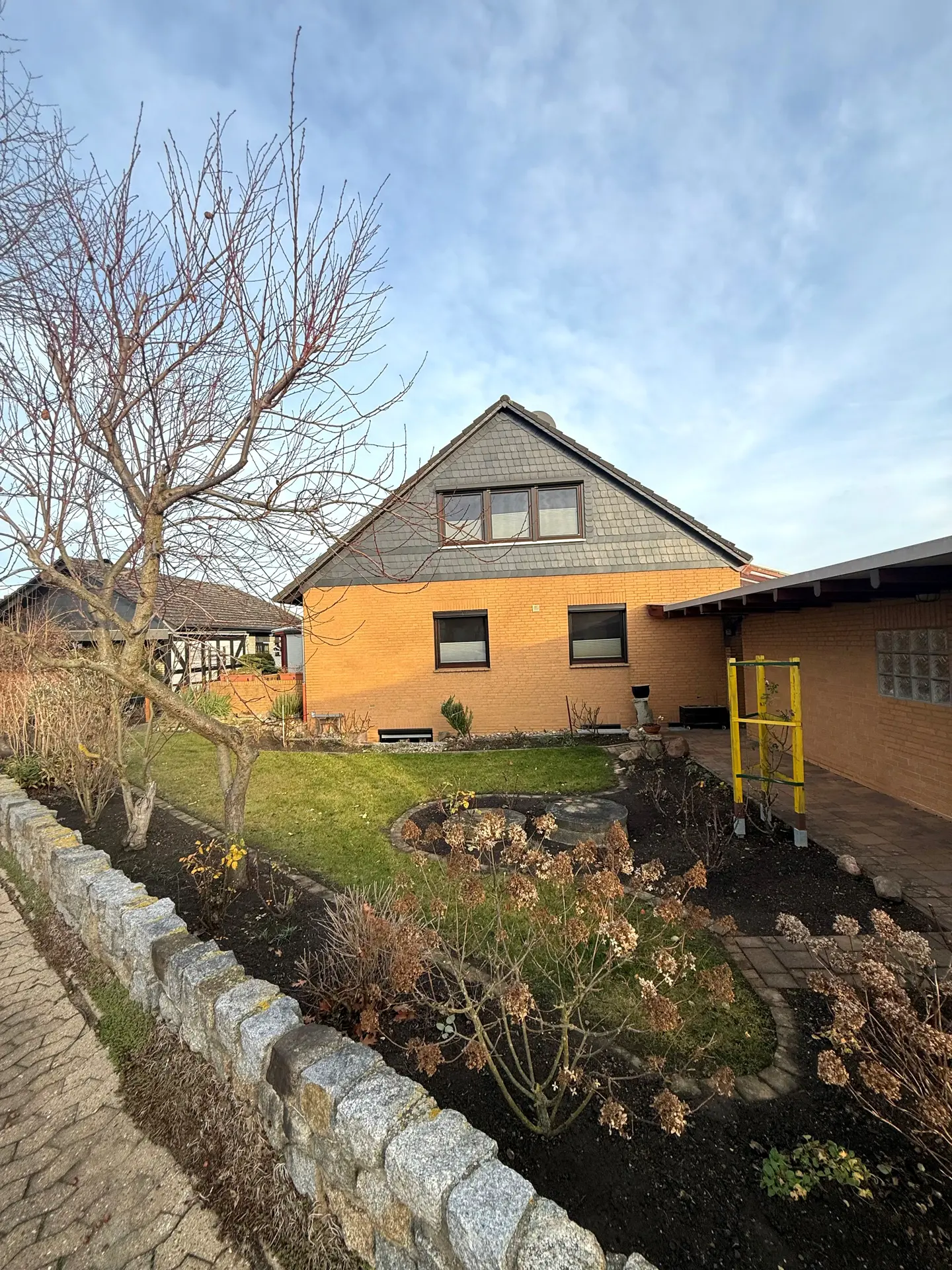 Angebote - image pfeil-runter on https://immomk.de