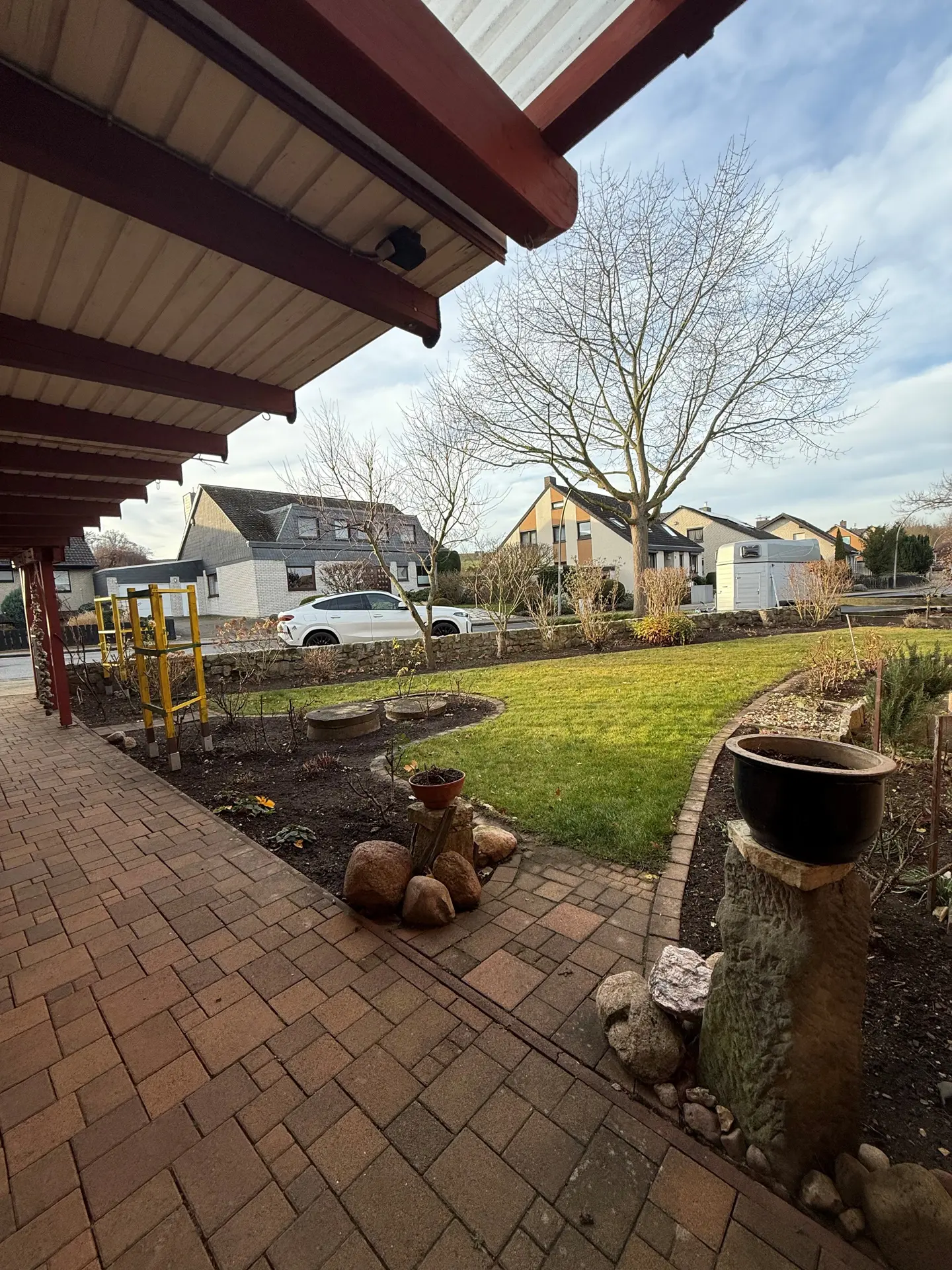 Angebote - image pfeil-runter on https://immomk.de