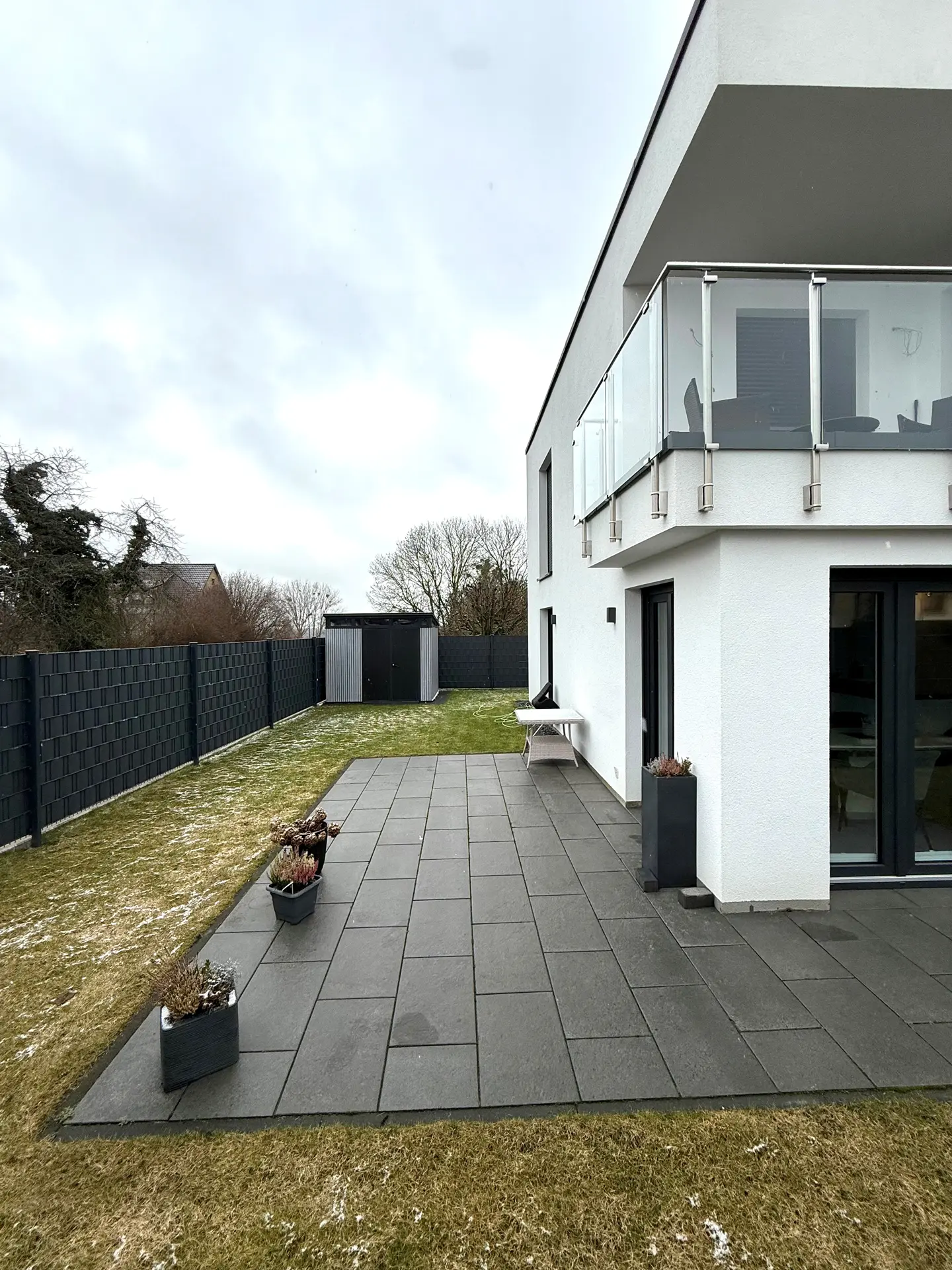 Angebote - image pfeil-runter on https://immomk.de