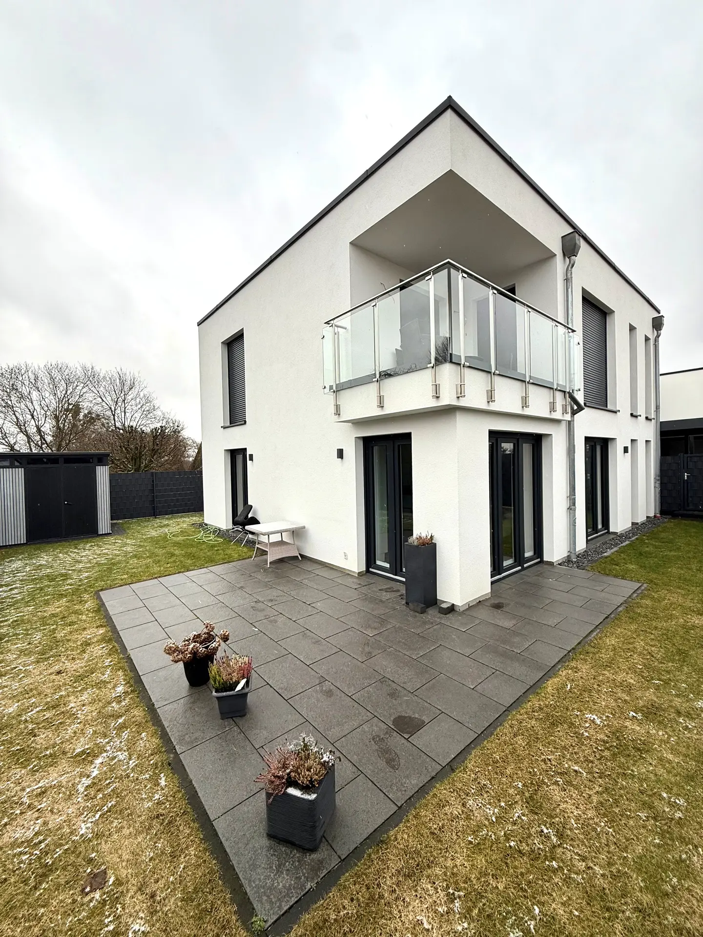 Angebote - image pfeil-runter on https://immomk.de