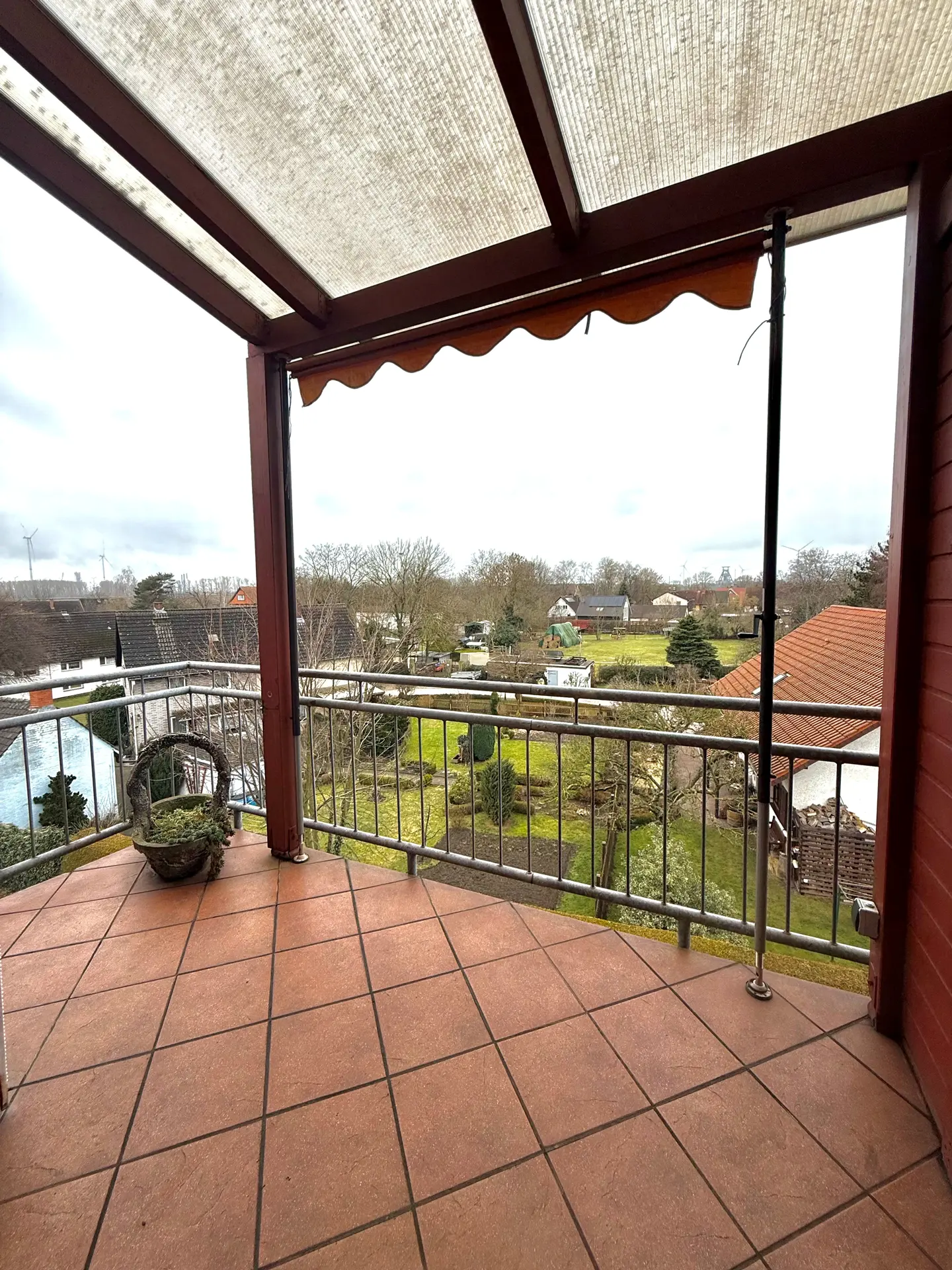 Angebote - image pfeil-runter on https://immomk.de