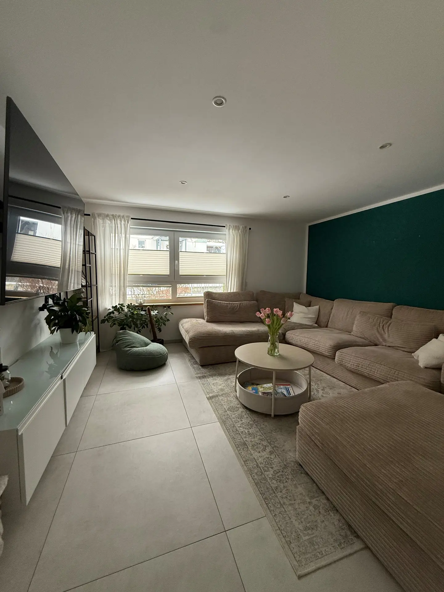 Angebote - image pfeil-runter on https://immomk.de