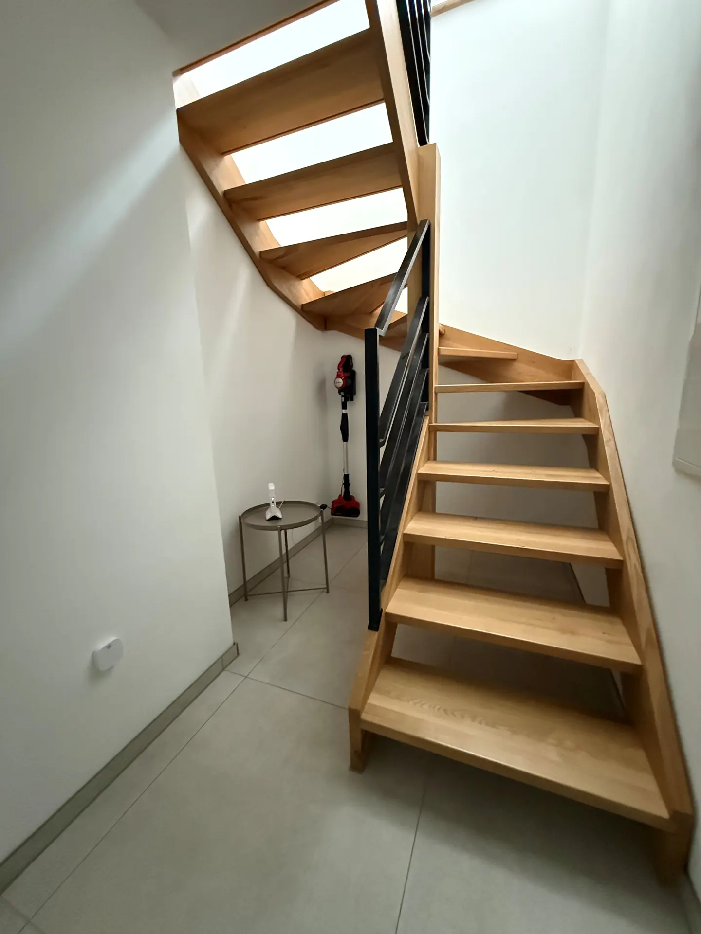 Angebote - image pfeil-runter on https://immomk.de