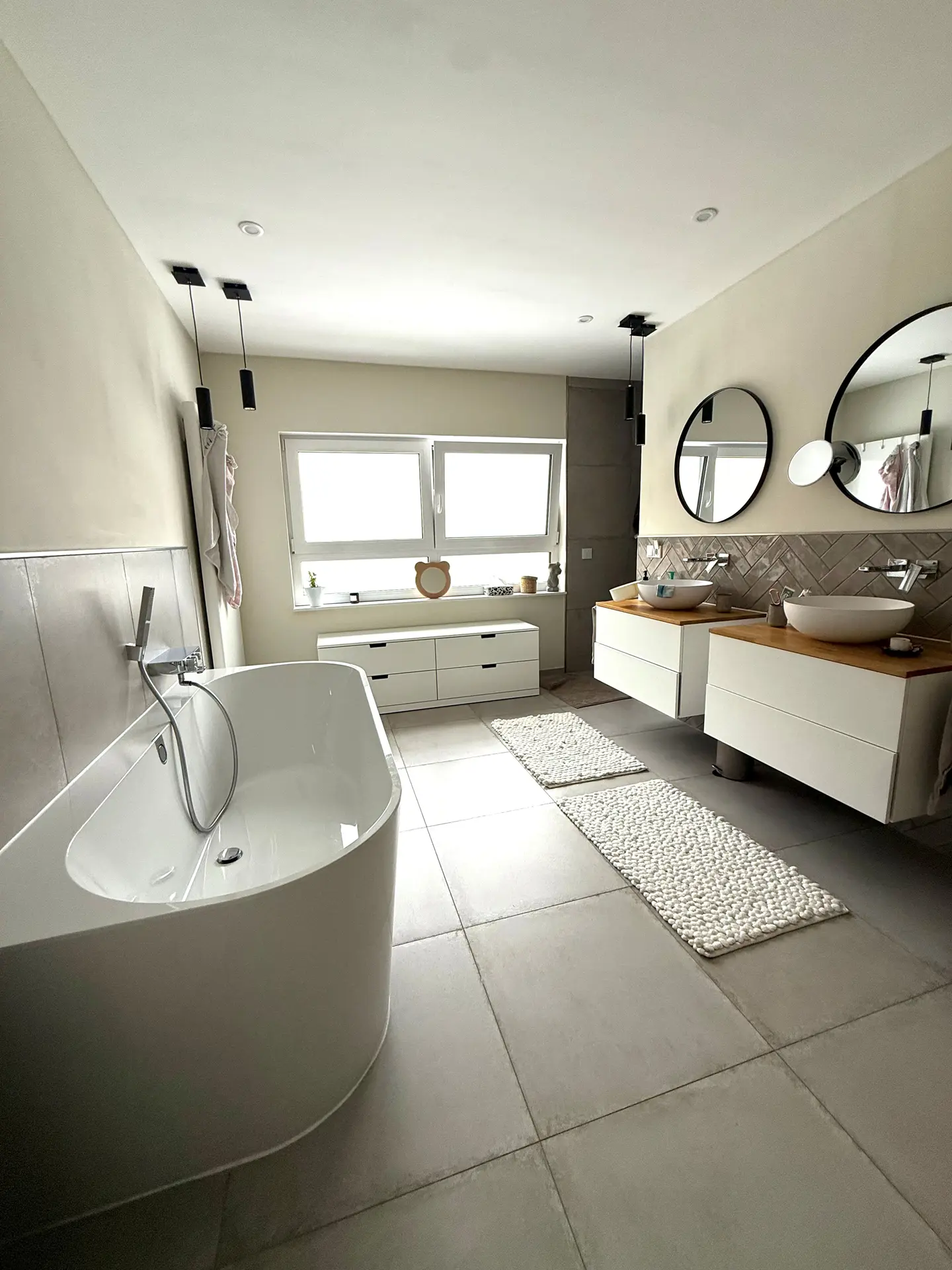 Angebote - image pfeil-runter on https://immomk.de