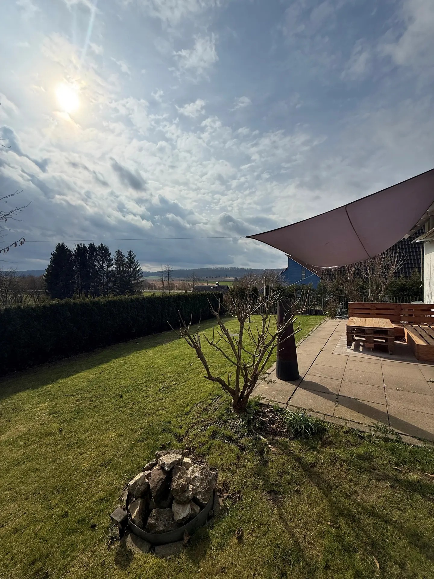 Angebote - image pfeil-runter on https://immomk.de