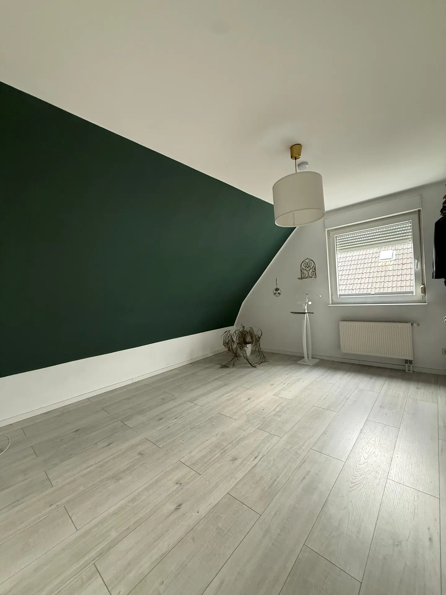 Angebote - image pfeil-runter on https://immomk.de