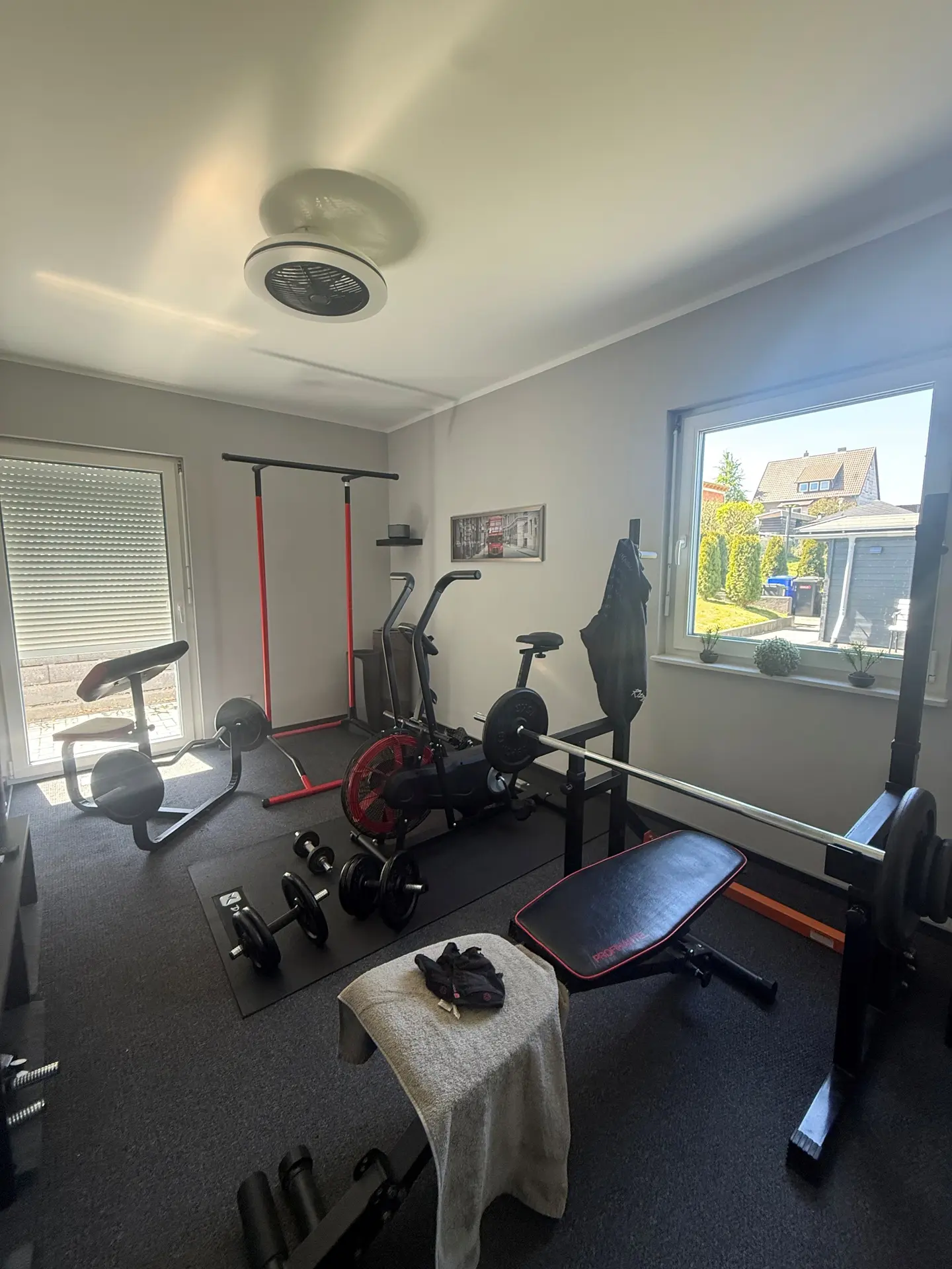 Angebote - image pfeil-runter on https://immomk.de