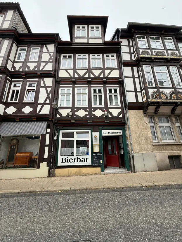 Angebote - image pfeil-runter on https://immomk.de