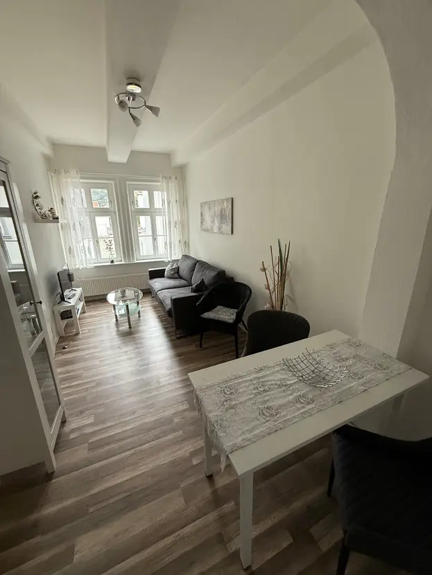 Angebote - image pfeil-runter on https://immomk.de