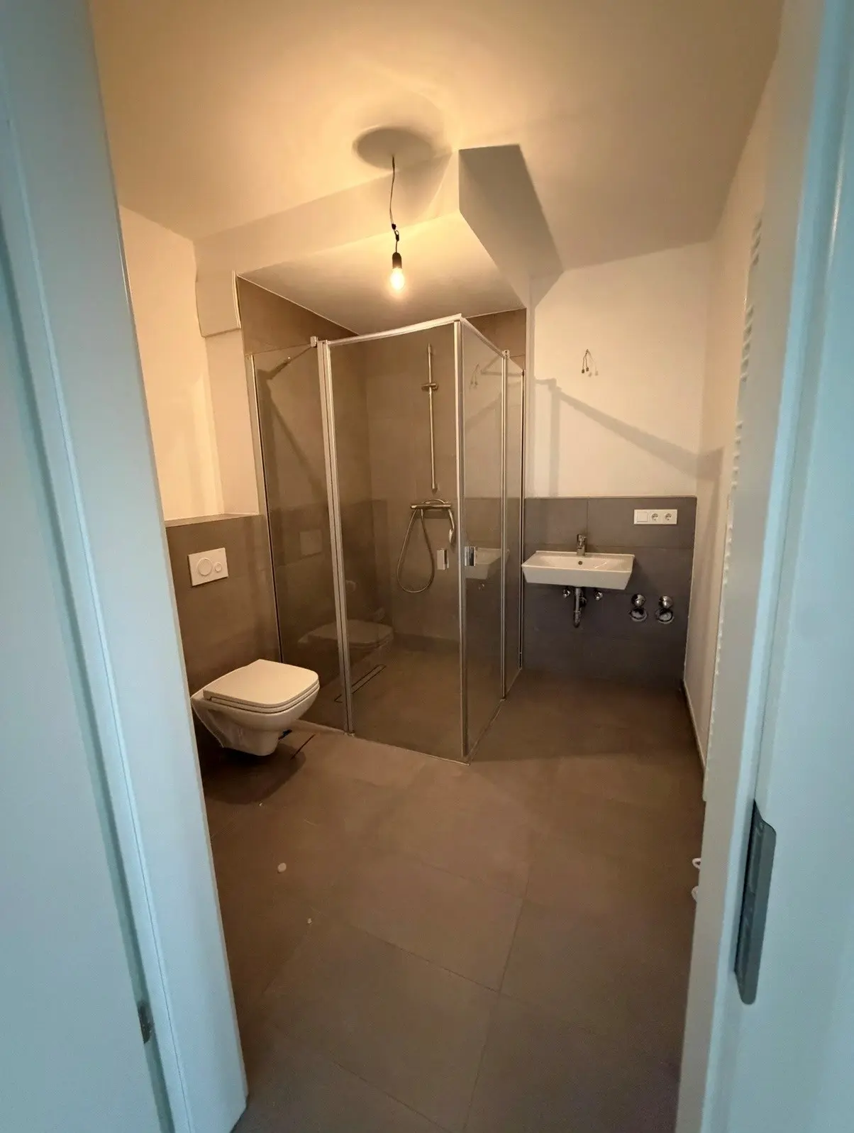 Angebote - image pfeil-runter on https://immomk.de